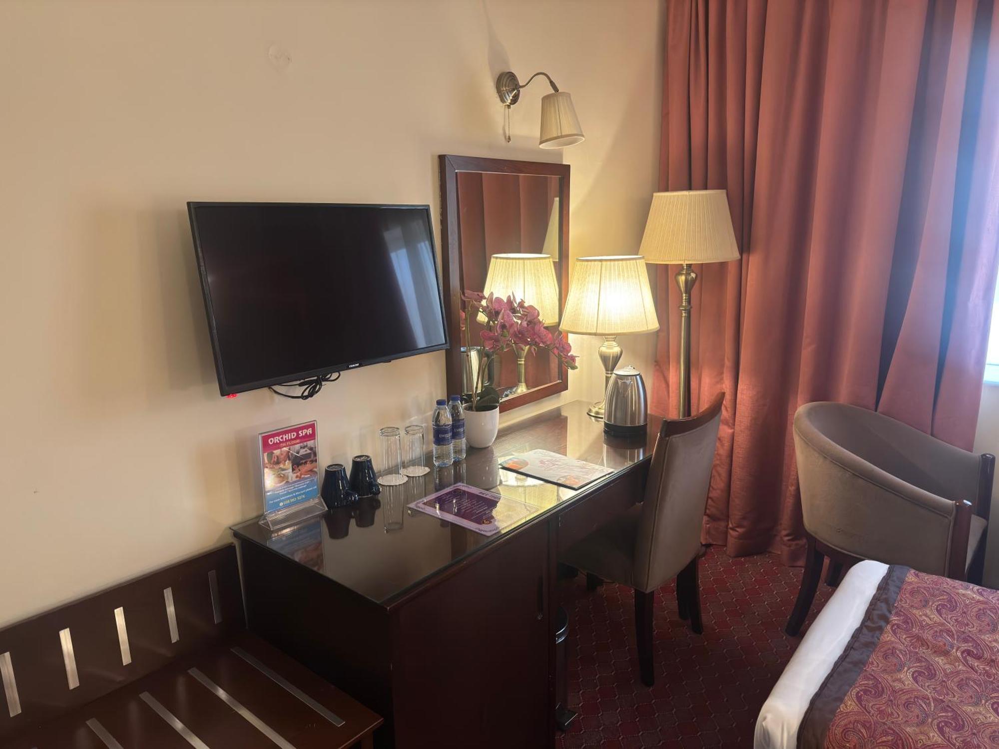 Orchid Hotel Deira Дубай Экстерьер фото